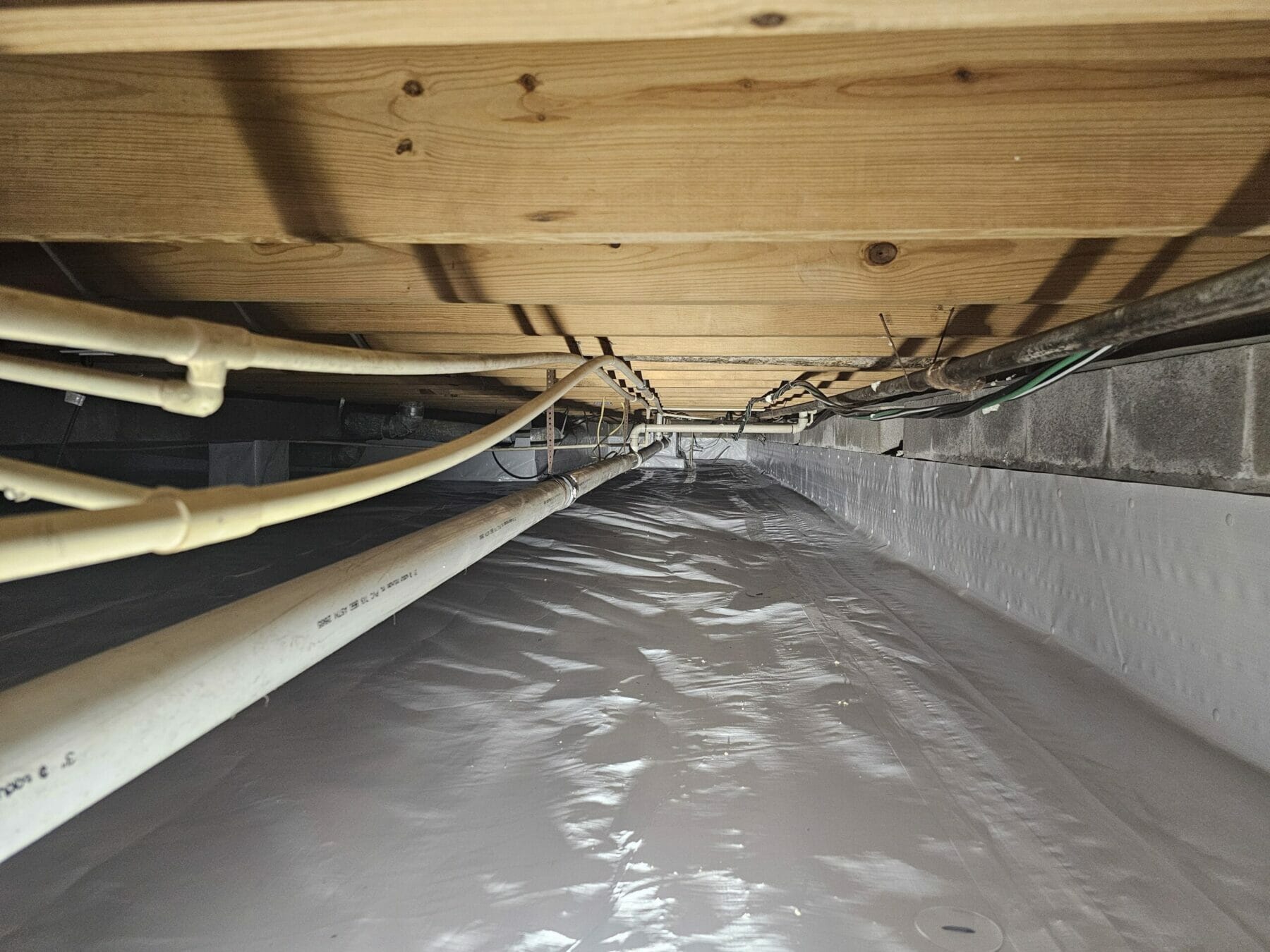 encapsulated crawlspace and pipes